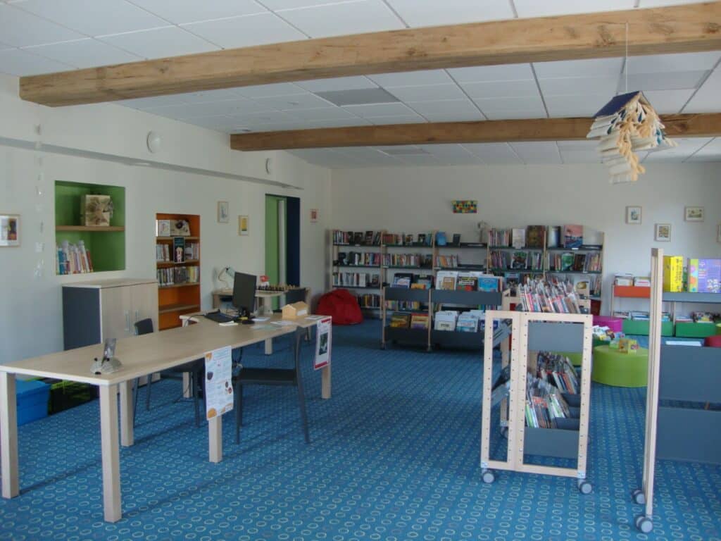 accueil et banque de prêt de la bibliothèque